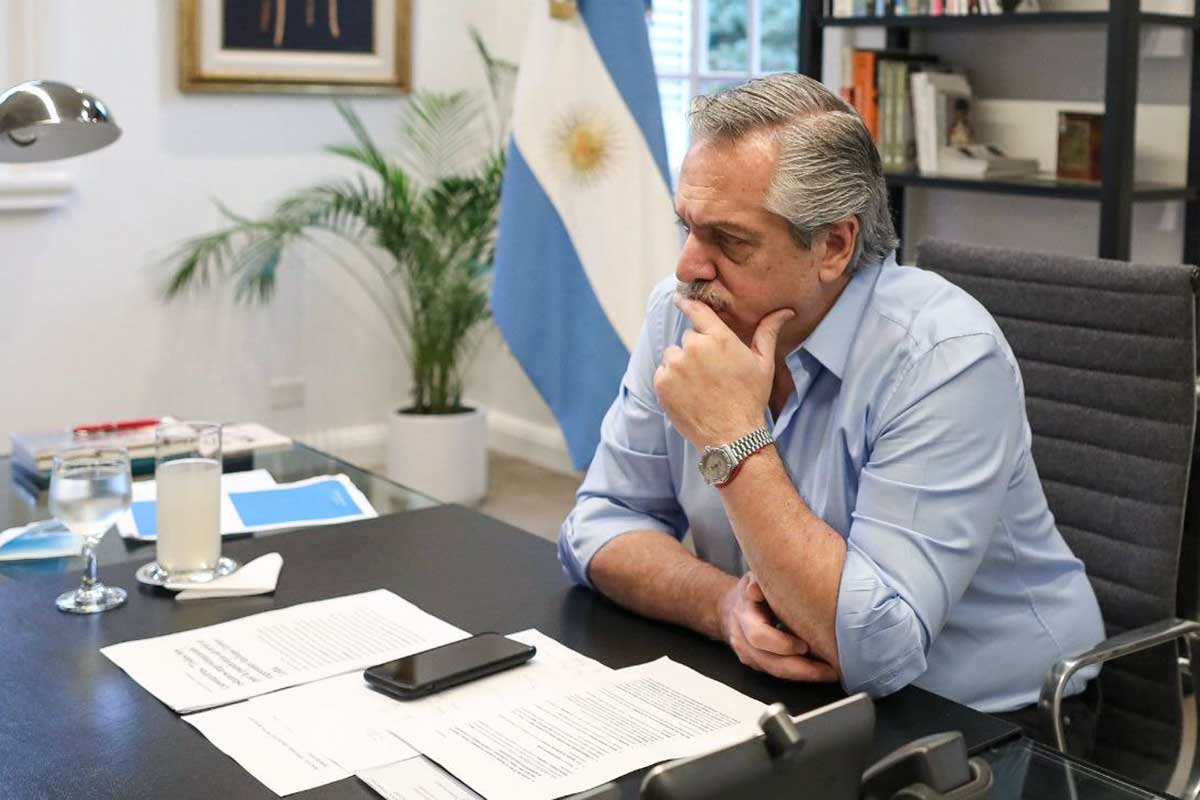 Larreta pide más vacunas para los adultos mayores de CABA y Alberto exige incluir al PAMI