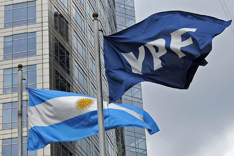 YPF anunció que logró una aceptación del 60% de los bonistas y evita el default