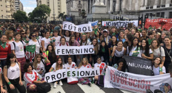 Una charla-debate para pedir acceso pleno de las mujeres a los deportes