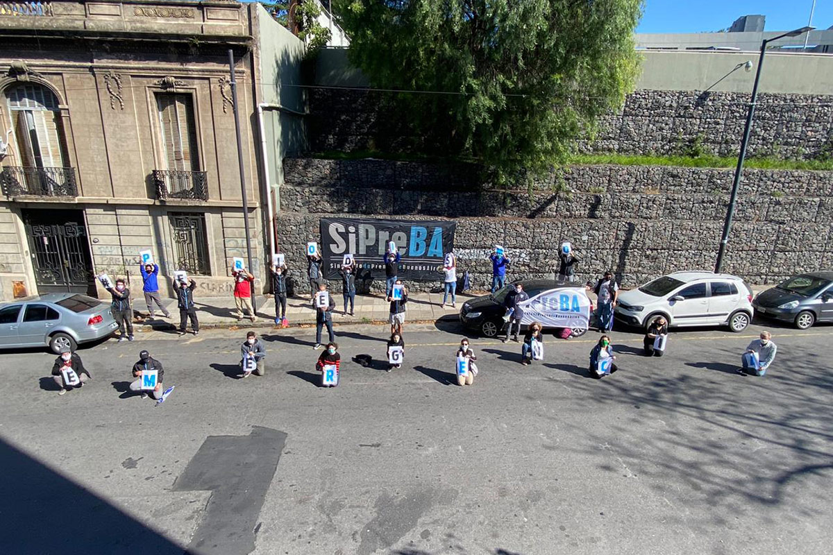 Despidos, salarios en baja y flexibilización: los desafíos de los trabajadores de prensa