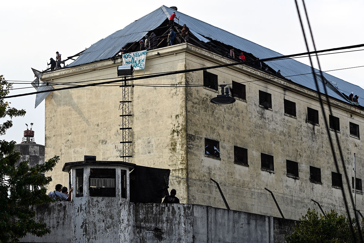 Mesa de diálogo en la cárcel de Devoto: comenzarán a analizar más de 400 casos