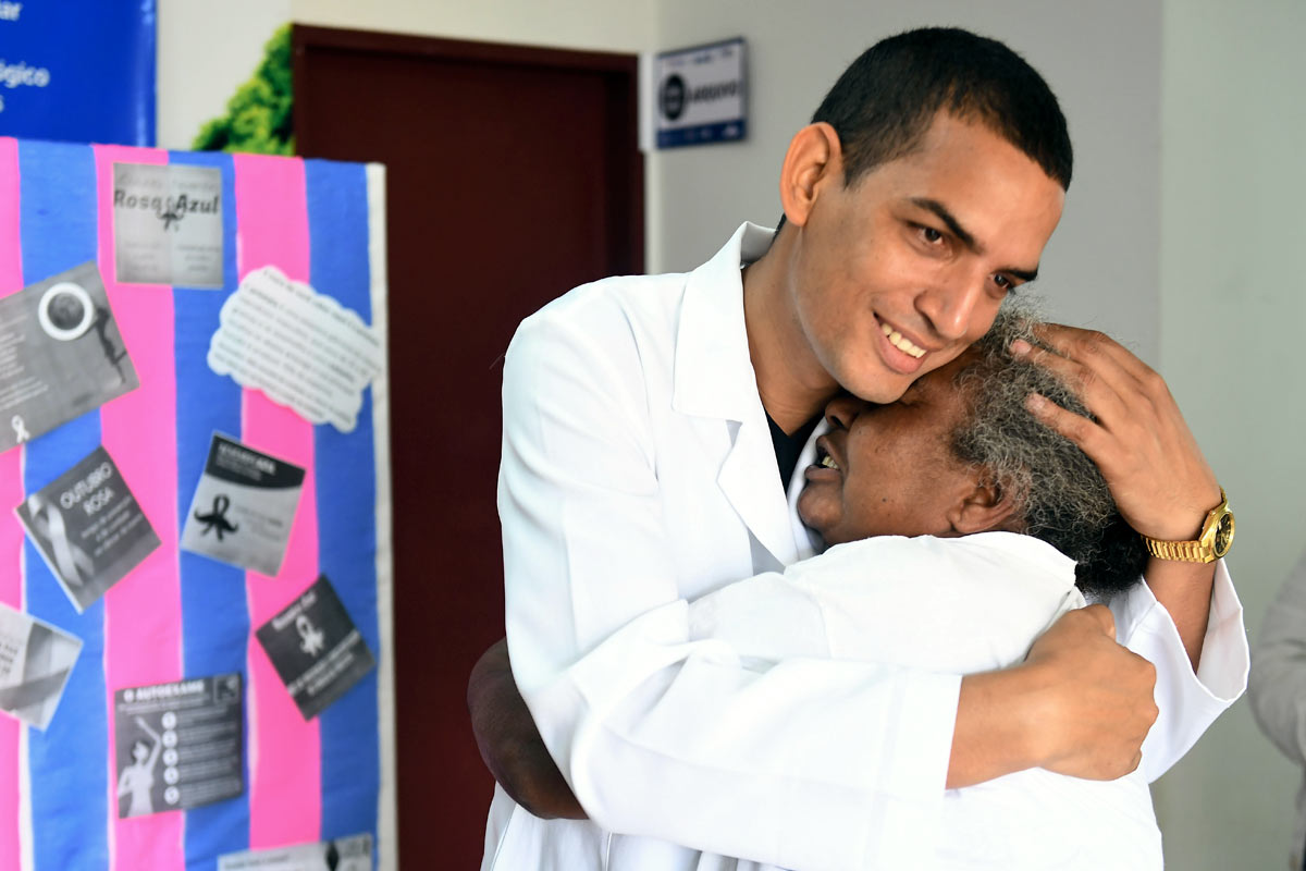 Brasil: «Se va el único médico que tenemos»