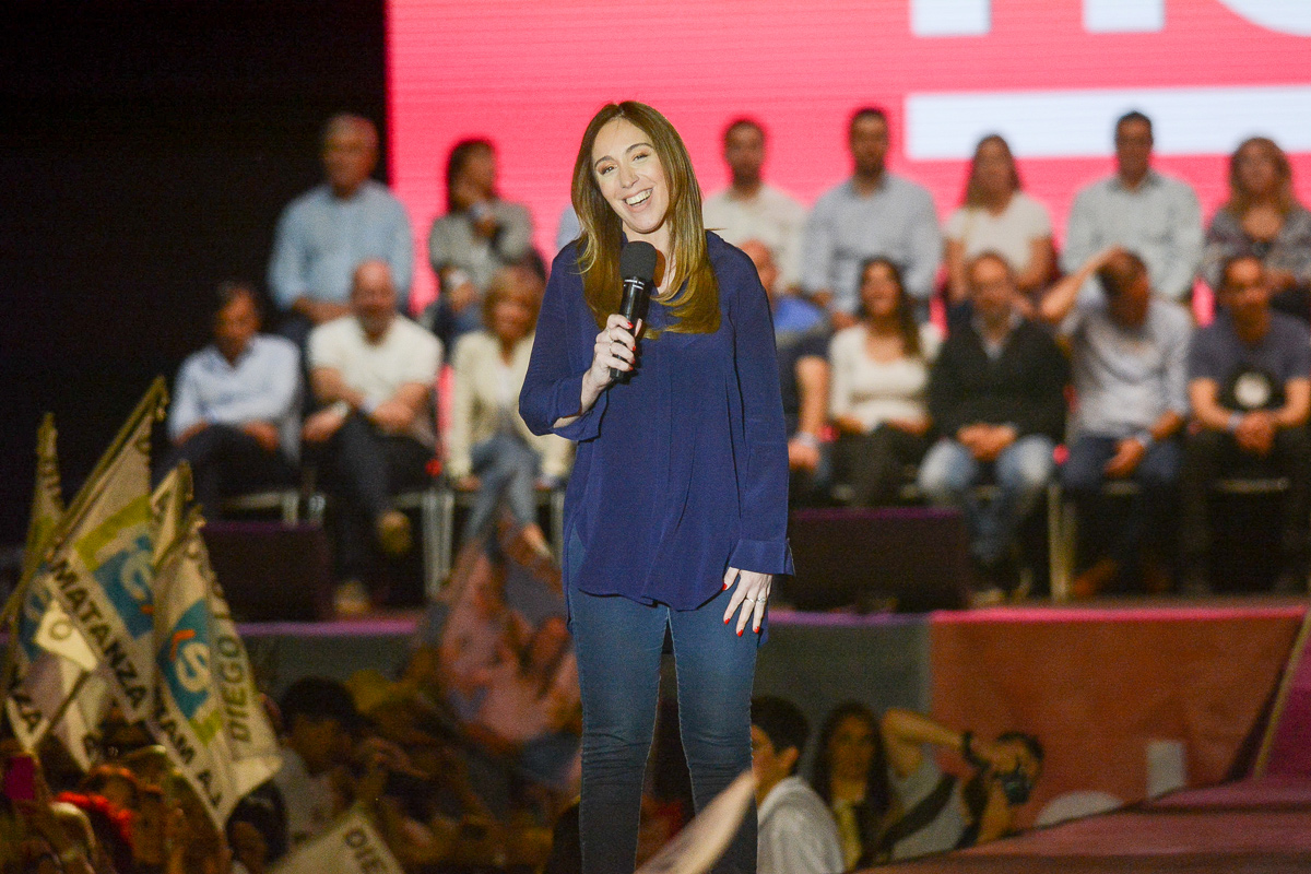 Con nueva estética y slogan, Vidal cerró su campaña: «El domingo se define por un voto»