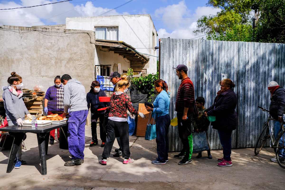 Exploran vías para asegurar un acceso directo a los alimentos en el Conurbano