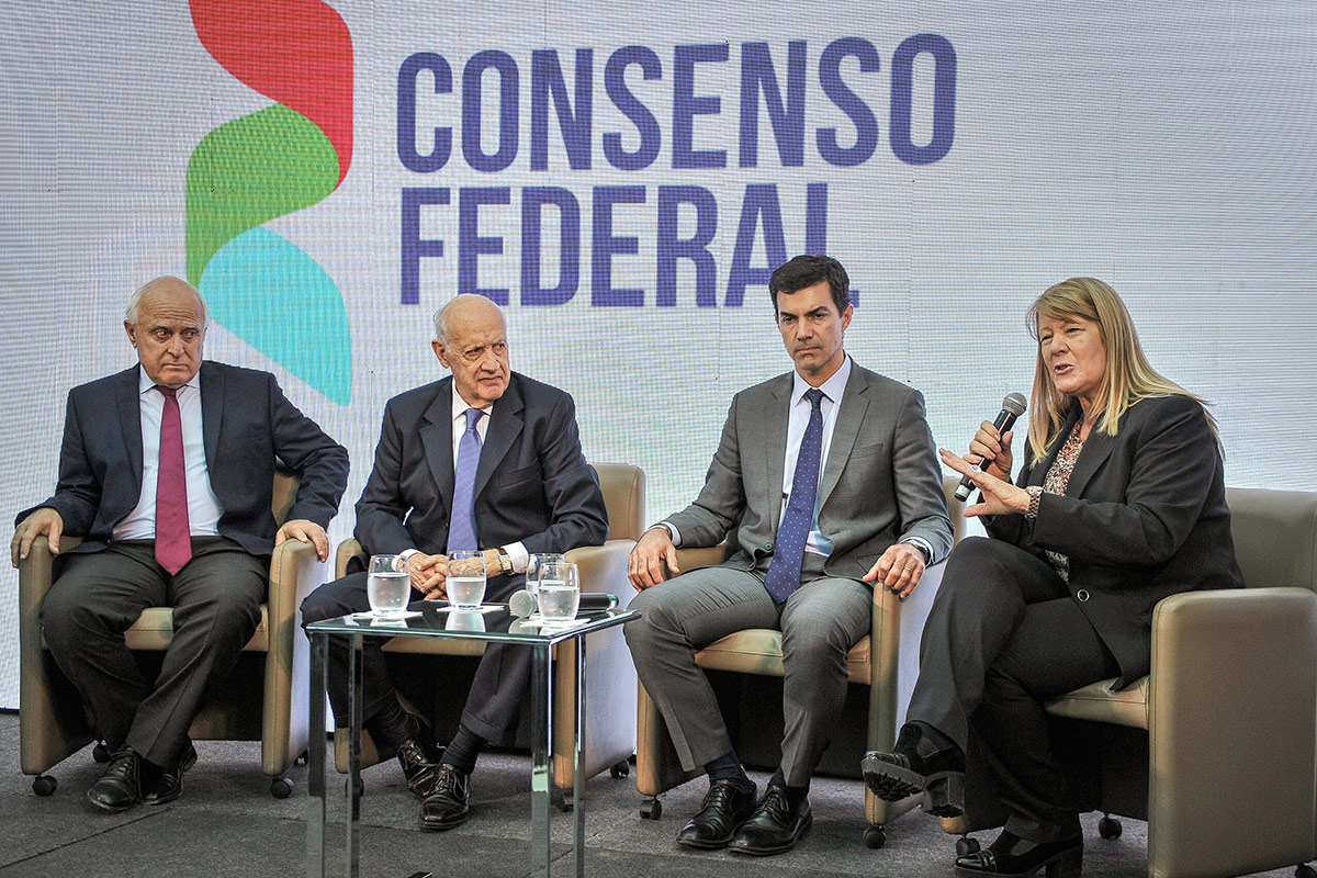 En medio de tensiones internas por el cierre de listas, se presentó el frente “anti grieta”