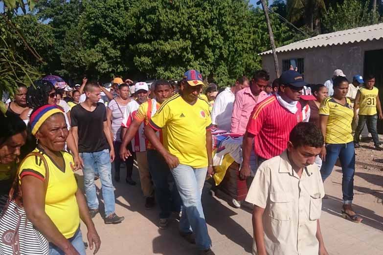 Reclaman protección contra paramilitares en Colombia