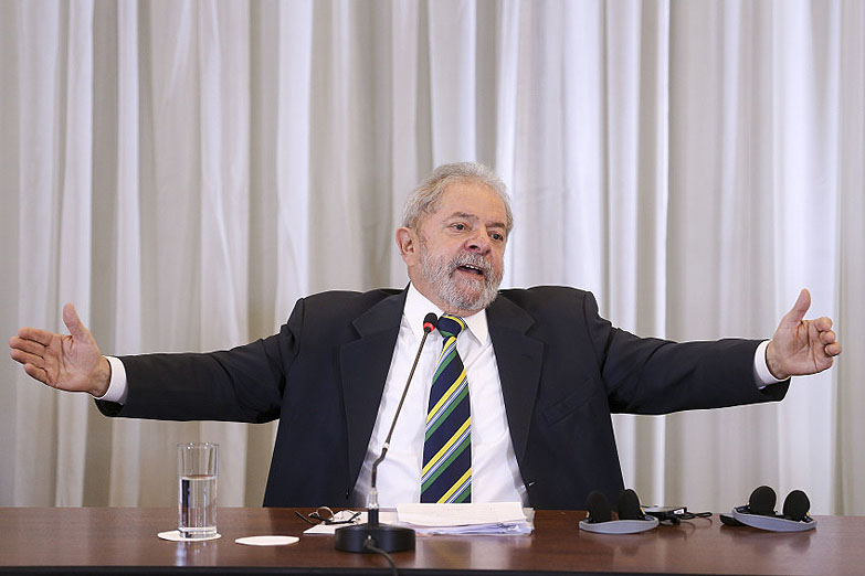Presidente de la Corte Suprema suspende fallo que podía liberar a Lula