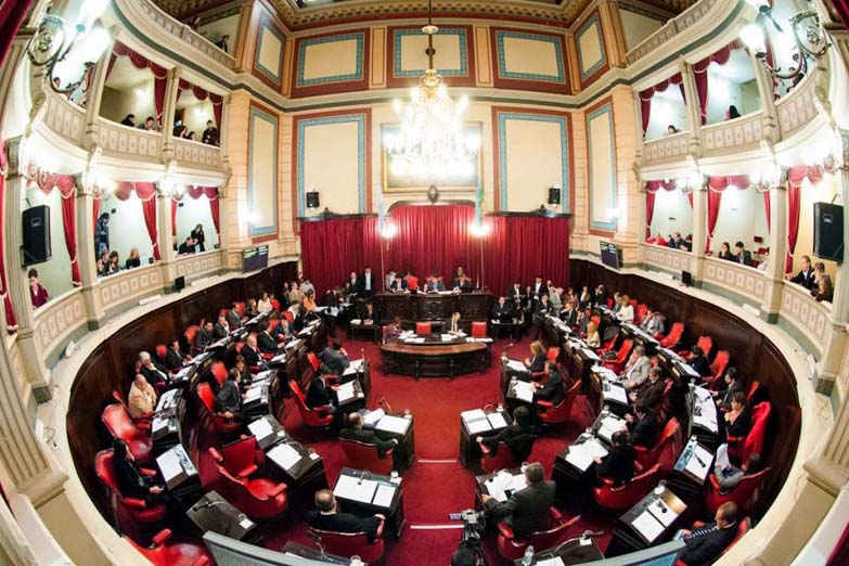 Con polémica, el Senado bonaerense aprobó la Ley de Paridad