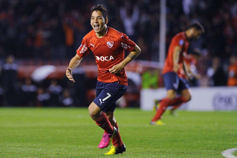 El Rojo de Milito ilusiona con fútbol y cuatro triunfos al hilo