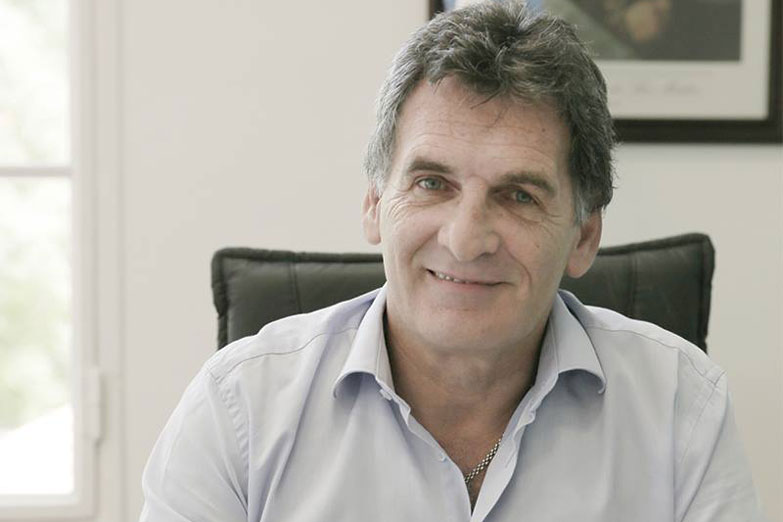 Avruj, eje de una trama de negocios y empresas