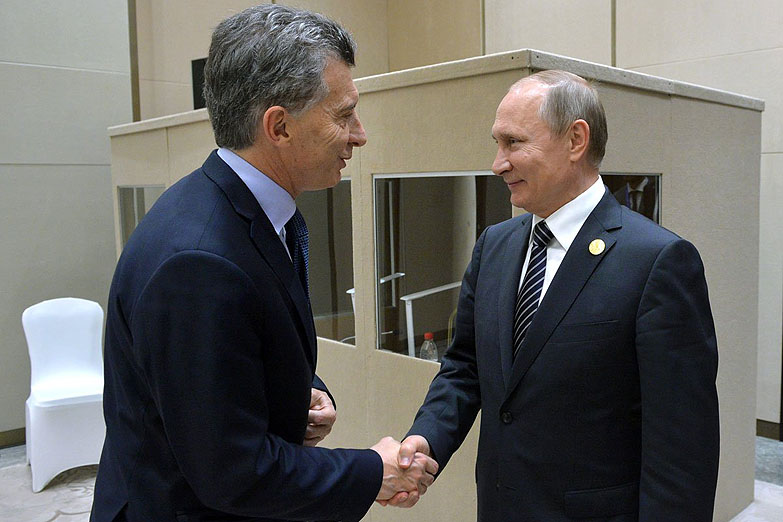 El mal momento del presidente argentino en su encuentro con Putin
