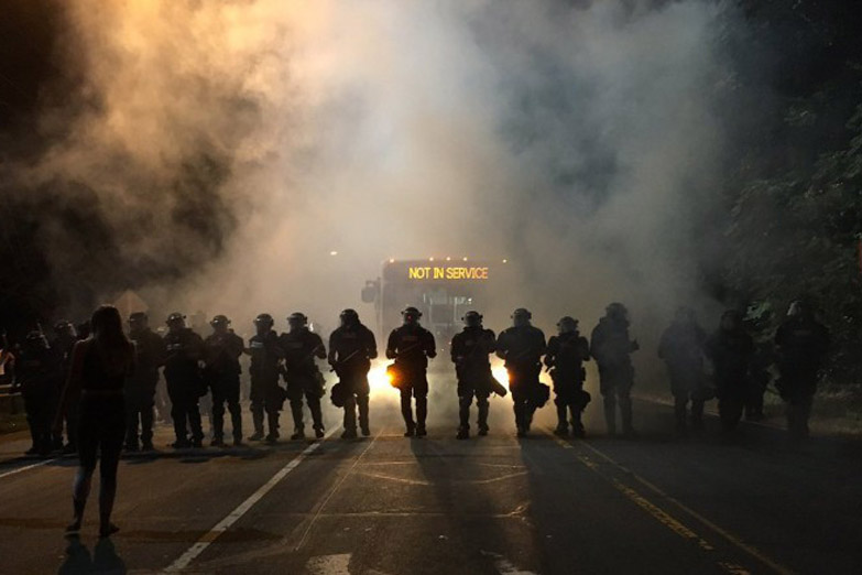 Declararon estado de emergencia en Charlotte tras las protestas por otro gatillo fácil