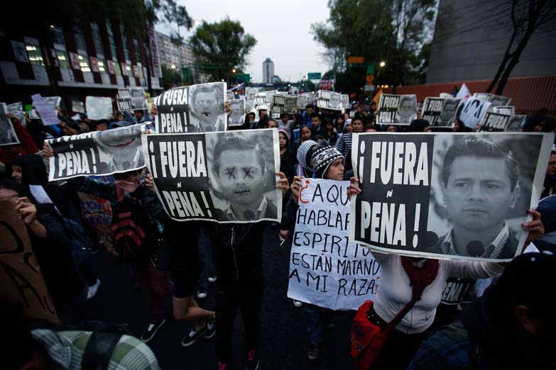 Peña Nieto en su laberinto, a dos años de Ayotzinapa