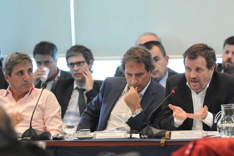 El gobierno apuesta a la deuda para pasar las legislativas