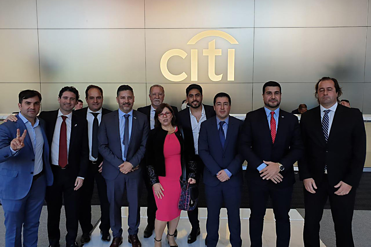 Intendentes bonaerenses presentaron el plan económico del PJ en Estados Unidos