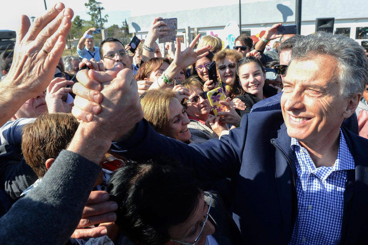 La caravana del «Sí, se puede» agudiza la interna con los que «esconden» a Macri
