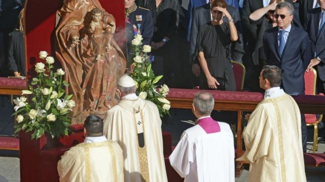 Macri asistió a la canonización del cura Brochero