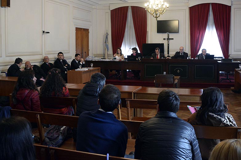 Comenzó el juicio a una patota de la Federal por crímenes de lesa humanidad