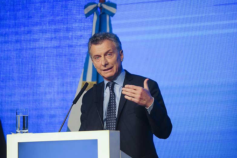 Aportan nuevas pruebas sobre la firma de Macri en Panamá