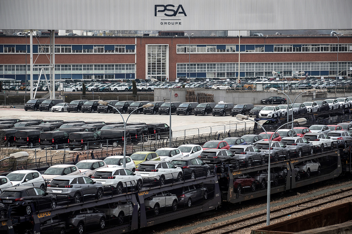 Las familias Agnelli y Peugeot se unen para formar el cuarto fabricante de autos del mundo