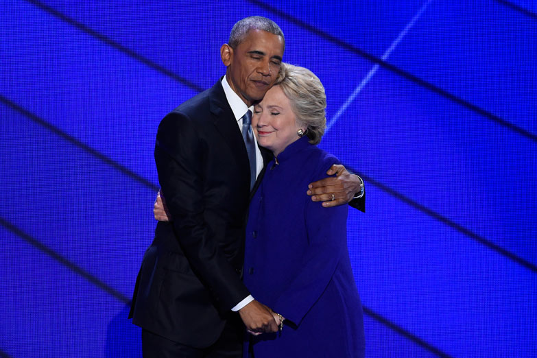 Obama se sube a la campaña para sostener a Hillary Clinton