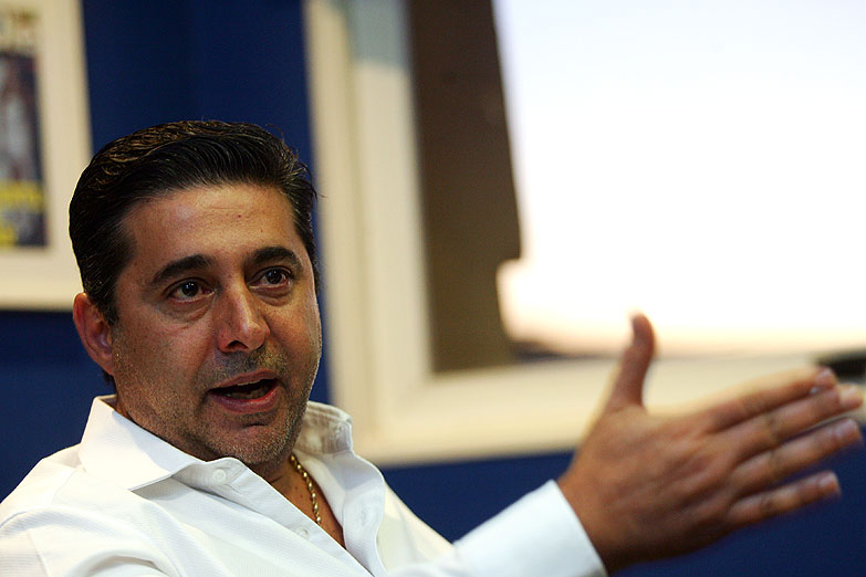 Angelici: «Lilita me critica porque debe ser hincha de River»