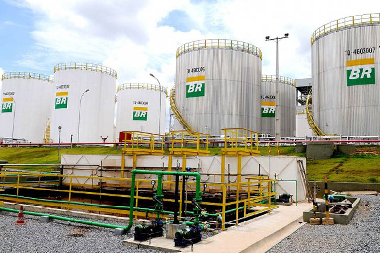 Promueven la explotación privada del petróleo brasileño