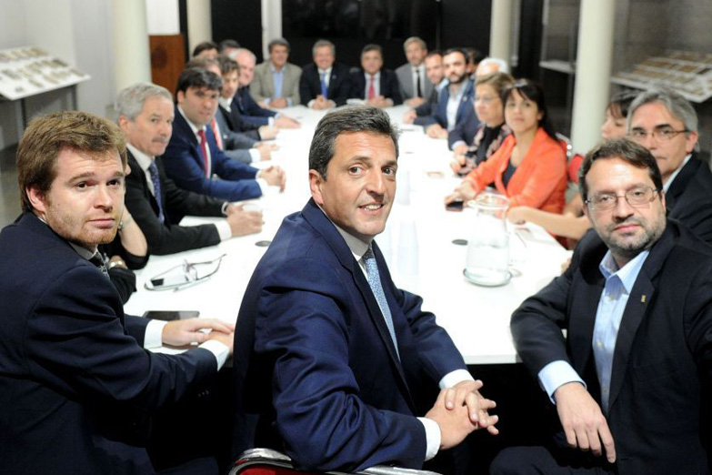 Ganancias y emergencia social se tratarán en extraordinarias