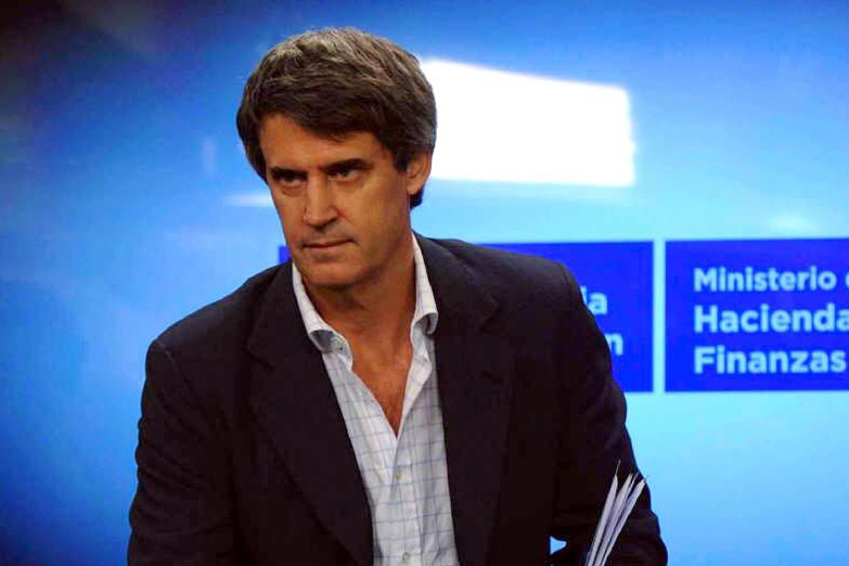 Echan a empleada del Ministerio de Hacienda por ser madre