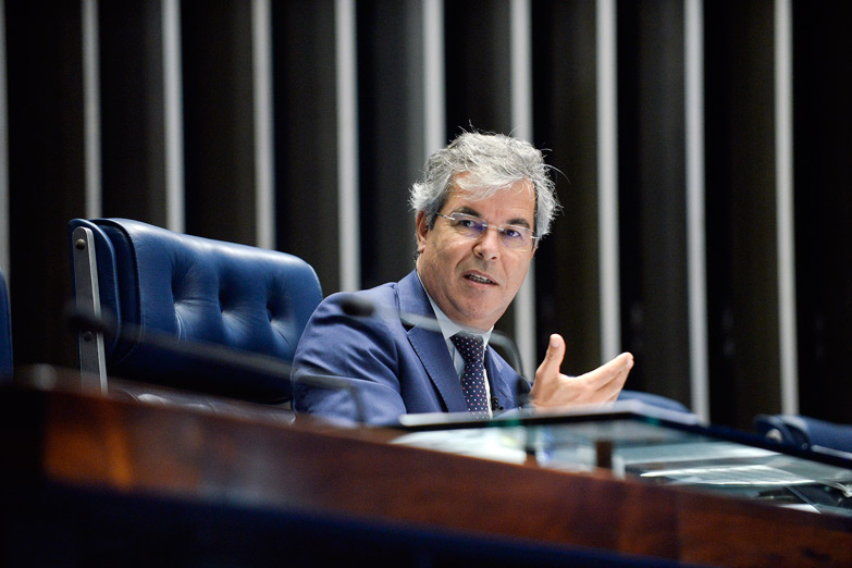 Un senador del PT en la línea de sucesión presidencial de Brasil