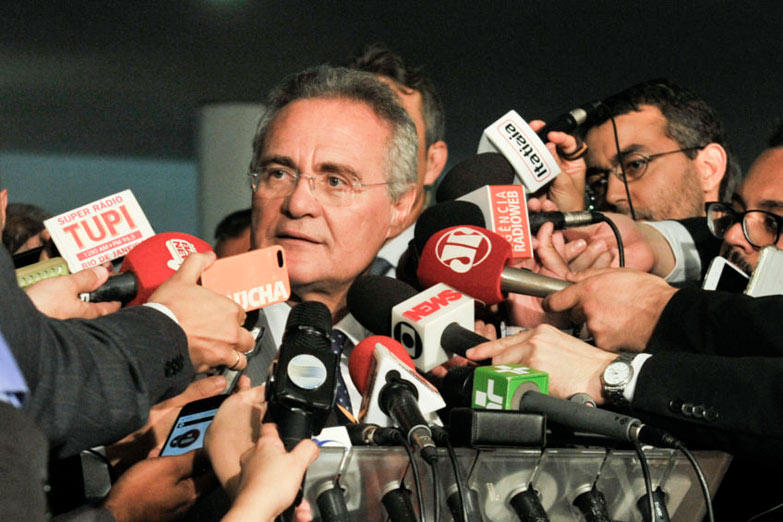 El presidente del Senado brasileño agradece el «gesto patriótico» de dejarlo en el cargo a pesar de estar procesado