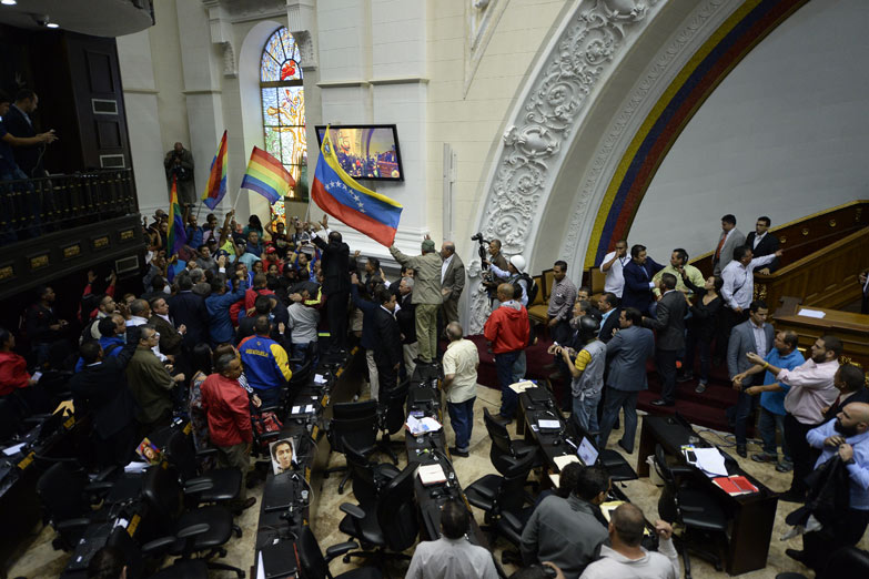 Nueva grave crisis institucional en Venezuela