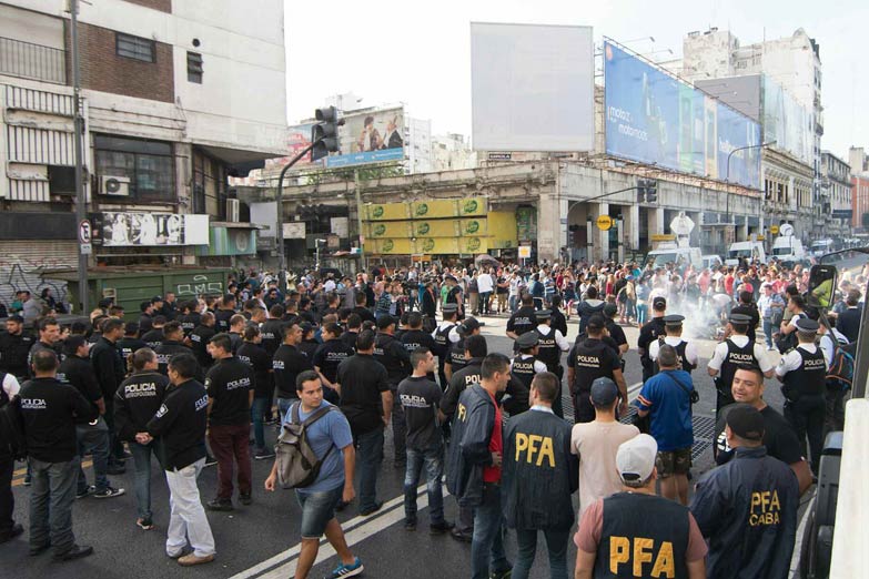 «La policía vino armada hasta los dientes, como para una guerra»