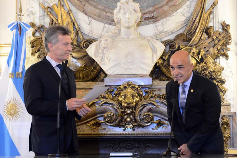 El gobierno salió en respaldo de Arribas ante los pedidos de apartarlo