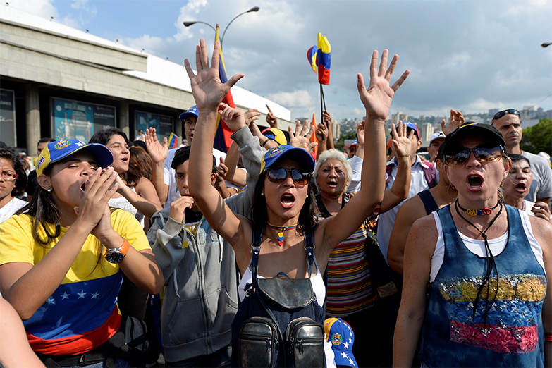 La oposición enrarece el diálogo en Venezuela apoyada por la Iglesia