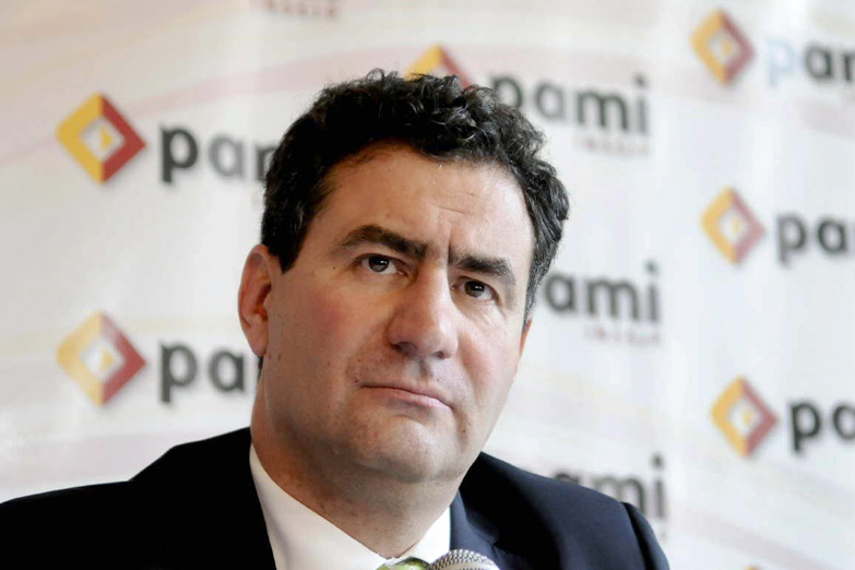 Mientras se ajusta en el PAMI, la producción pública de medicamentos está paralizada