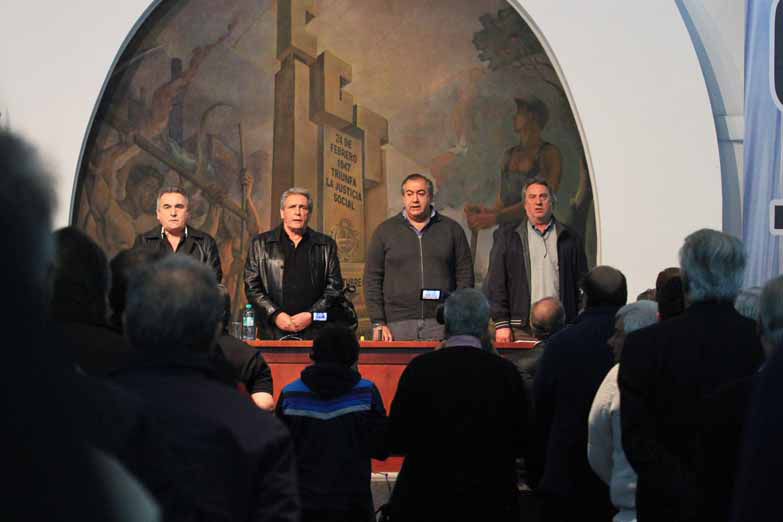 CGT: «Es imposible mudar de día nuestra tristeza»