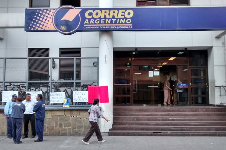 Correo Argentino: denuncian un escandaloso acuerdo entre Franco y Mauricio Macri