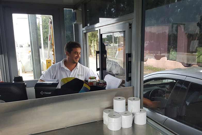 «Salvo cuando pasan 2500 autos por hora, el trabajo es llevadero»