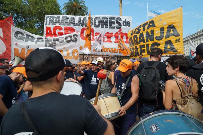 El conflicto AGR Clarín llegó a la Plaza de Mayo