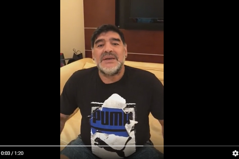 Maradona felicitó a Palazzo por la paritaria bancaria: «Cambiemos los huevos»