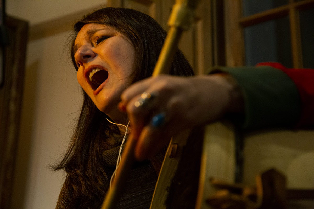 Chiqui Ledesma: «Extraño poder cantarle a la gente a los ojos»