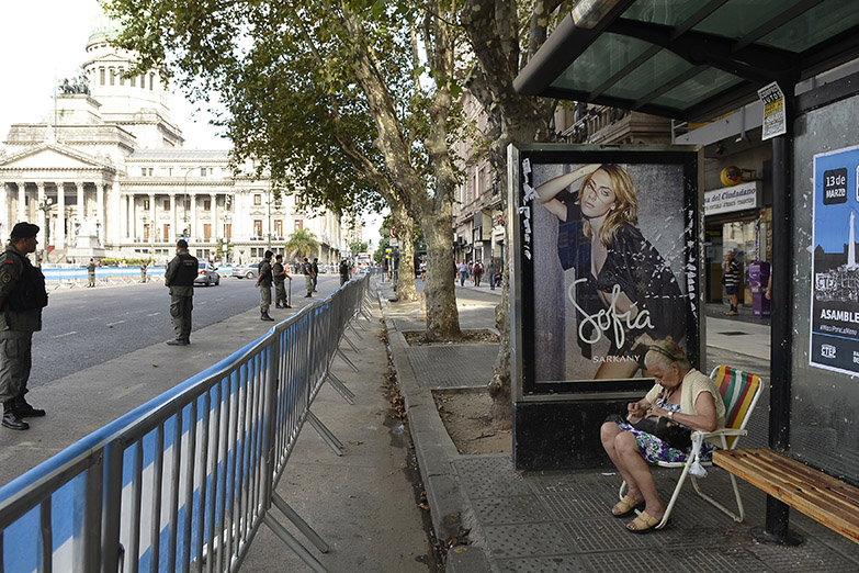 Fuerte operativo de seguridad en los alrededores del Congreso
