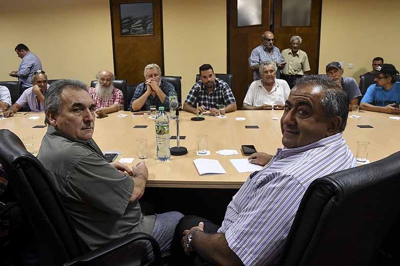 Los movimientos sociales ratificaron que marcharán con la CGT