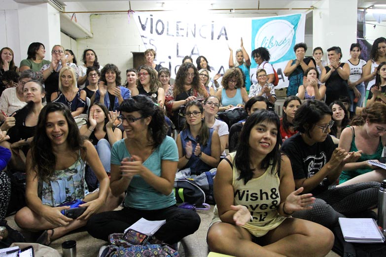 Reivindicaciones y reclamos en un manifiesto histórico