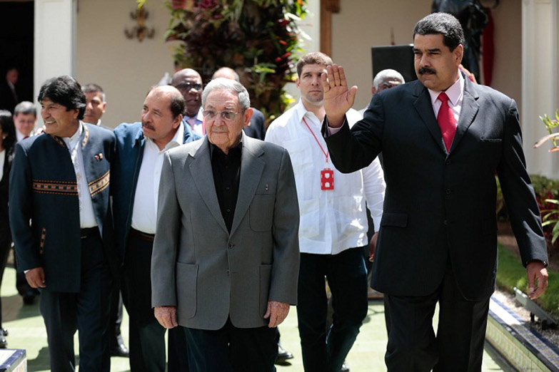 Para Raúl Castro, en Venezuela se libra «la batalla decisiva por la soberanía» latinoamericana