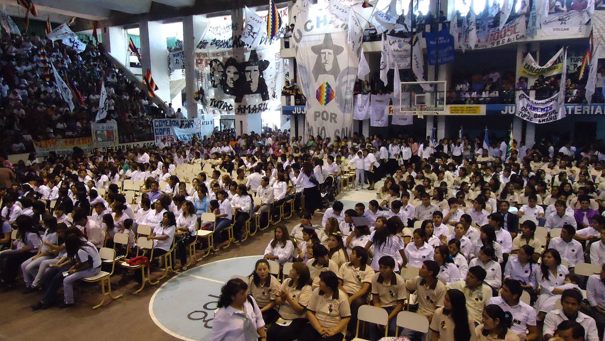 Morales le sacó el manejo de sus centros educativos a la Tupac