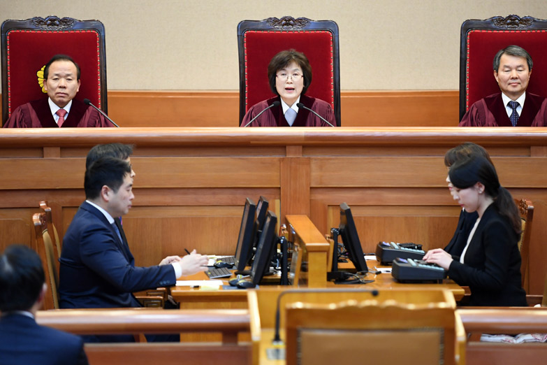 La corte surcoreana destituyó a la presidenta por actos de corrupción