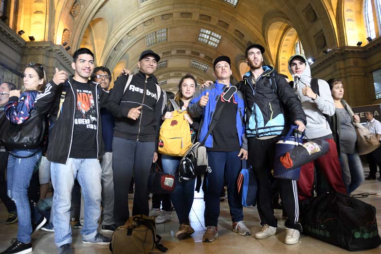 Cientos de personas siguen varadas en Olavarría