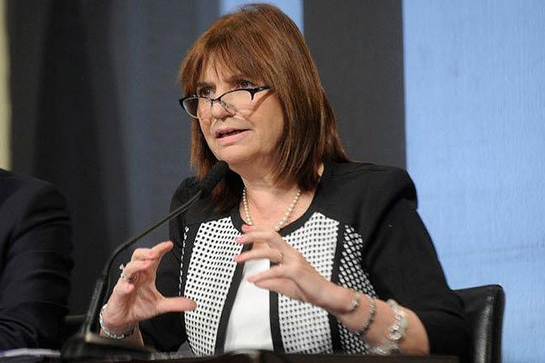 Bullrich amenaza: «Si cortan una vía nacional, se despeja»